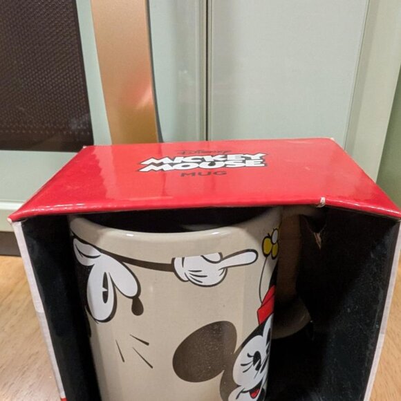 MICKEY & MINNIE MOUSE BEIGE COFFEE CUP MUG Jerry Leigh NIB - Picture 3 of 9